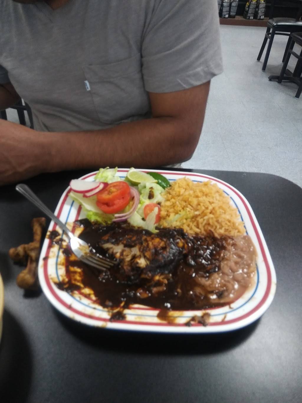 El Realito De Oro Market | restaurant | 422 S Gateway Dr suit 100, Madera, CA 93637, USA | 5596648644 OR +1 559-664-8644