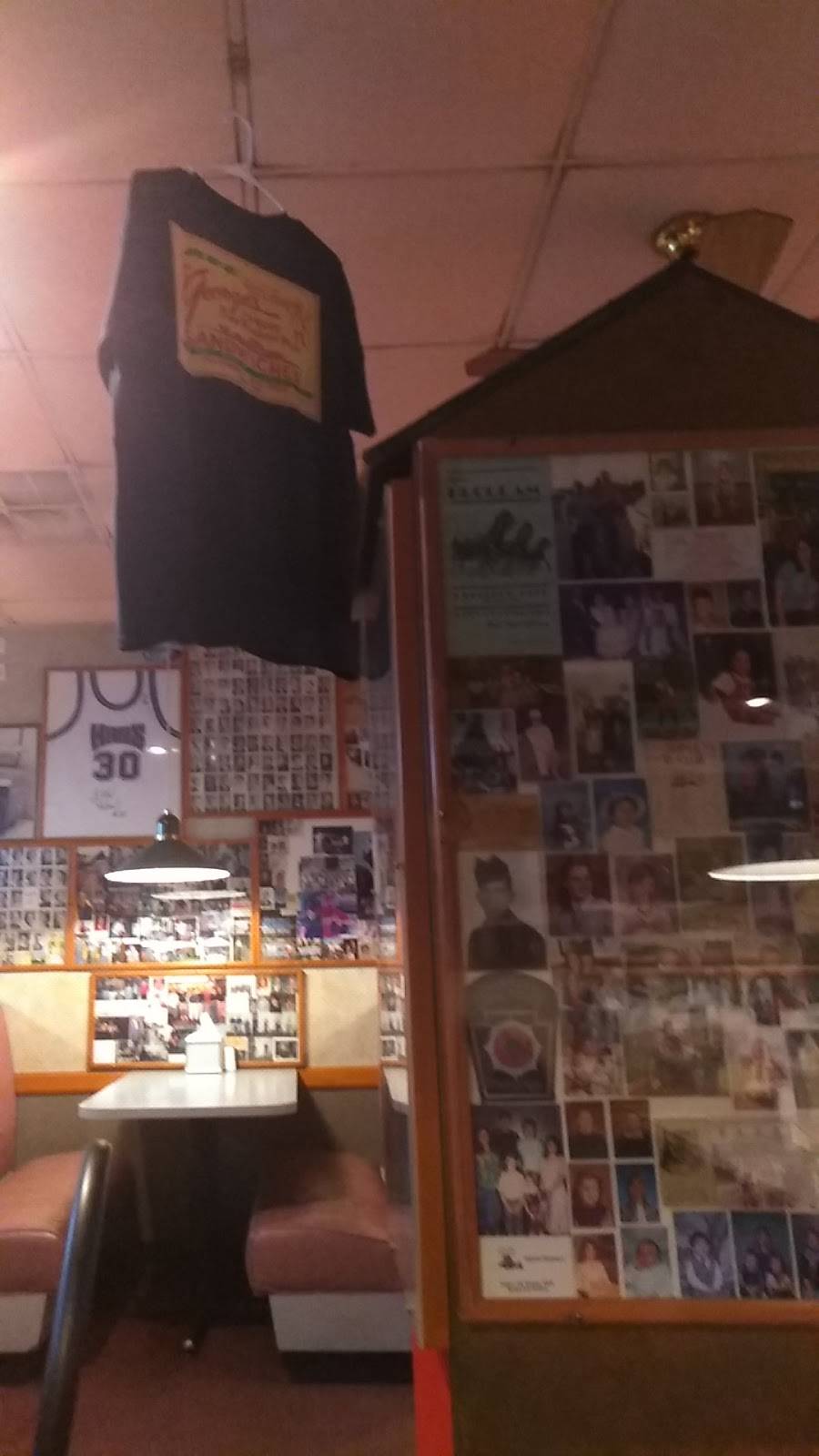 Georges Subs & Pizza | restaurant | 121 W High St, Carlisle, PA 17013, USA | 7172435809 OR +1 717-243-5809