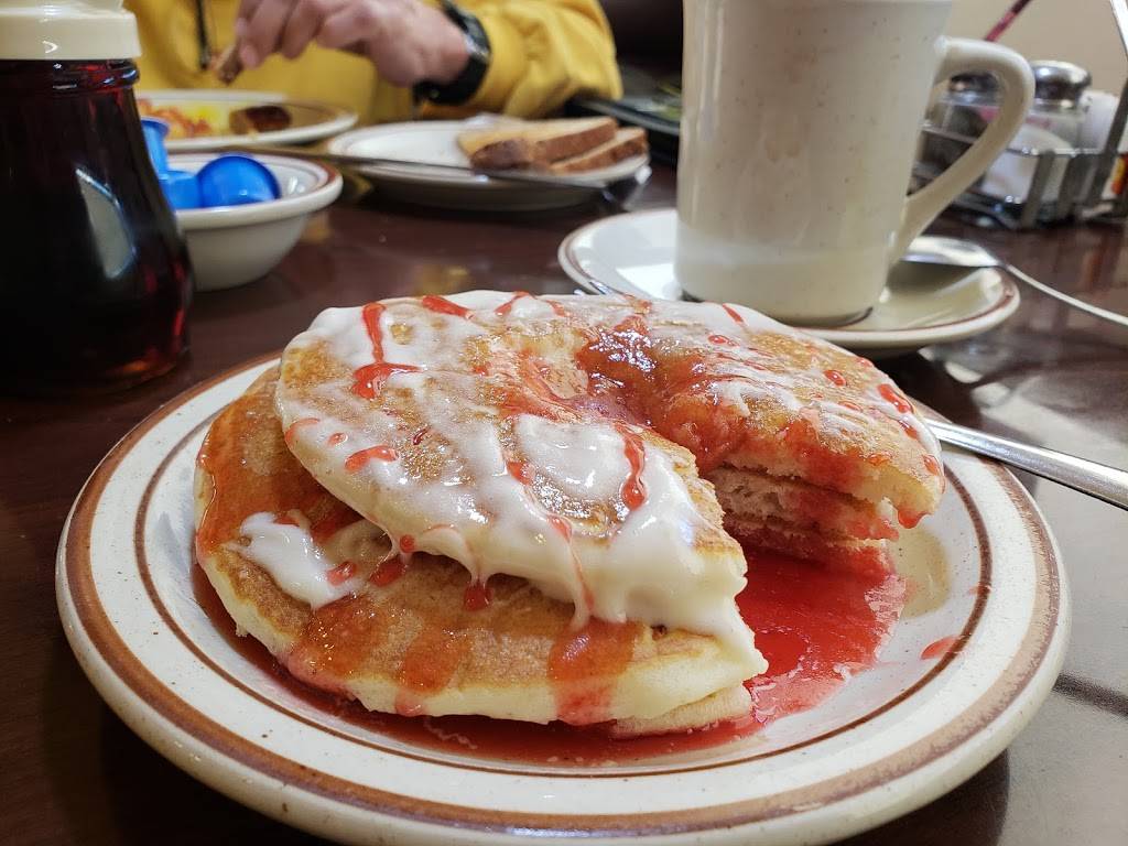 Village Inn | bakery | 4757 Hondo Pass Dr, El Paso, TX 79904, USA | 9157513455 OR +1 915-751-3455