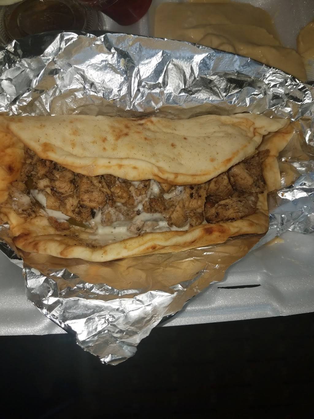 LuLus Mediterranean | restaurant | 5 E Greenway Plaza C620, Houston, TX 77046, USA | 7136223287 OR +1 713-622-3287