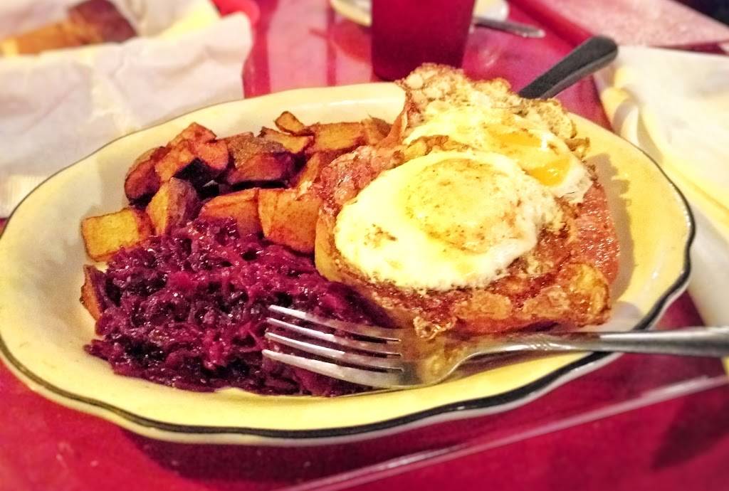 Edelweiss German Restaurant | restaurant | 3801 Southwest Blvd, Fort Worth, TX 76116, USA | 8177385934 OR +1 817-738-5934