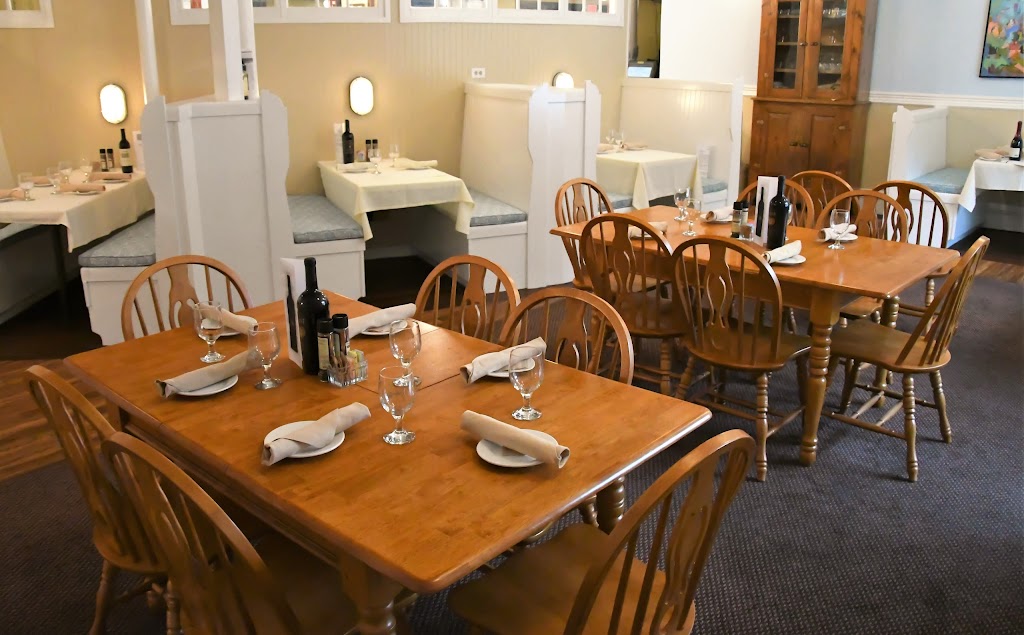 Hotel Frankfort & Restaurant | restaurant | 231 Main St, Frankfort, MI 49635, USA | 2313528090 OR +1 231-352-8090