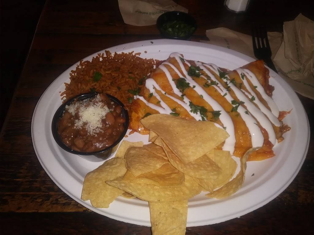 The Whole Enchilada Fresh Mexican Grill & Bar | restaurant | 129 W Plant St, Winter Garden, FL 34787, USA | 4073479699 OR +1 407-347-9699