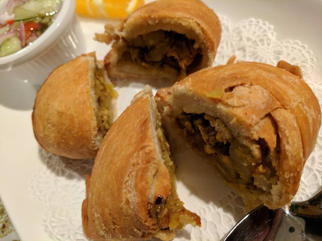 Thai Luang Restaurant | restaurant | 171 Elden St, Herndon, VA 20170, USA | 7034782233 OR +1 703-478-2233