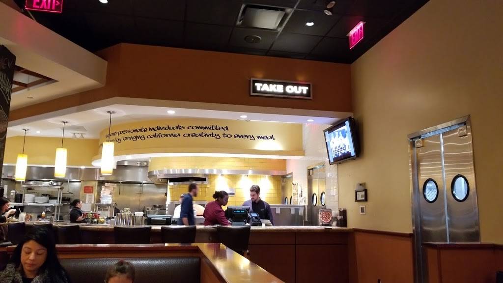 California Pizza Kitchen at Short Hills Mall | restaurant | 1200 Morris Turnpike #8270, Short Hills, NJ 07078, USA | 9733793700 OR +1 973-379-3700