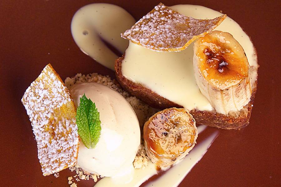 Estate Restaurant + Bar | restaurant | 1519 Wilshire Blvd, Santa Monica, CA 90403, USA | 3103947722 OR +1 310-394-7722