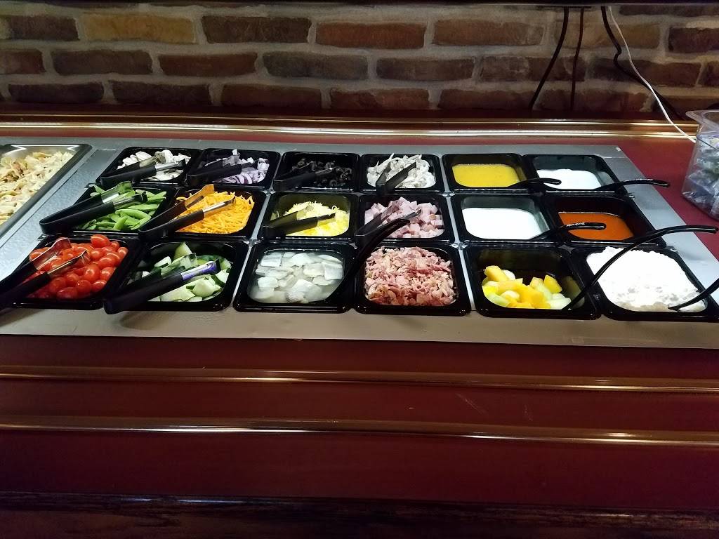 Willy Ts Tavern & Grill | restaurant | 300 Thumper Lodge Rd, Ottertail, MN 56571, USA | 2183676508 OR +1 218-367-6508