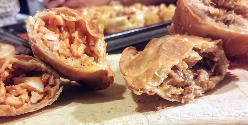 Tripleta Pollo Loky | restaurant | Park Ave, Newark, NJ 07104, USA | 9736094350 OR +1 973-609-4350