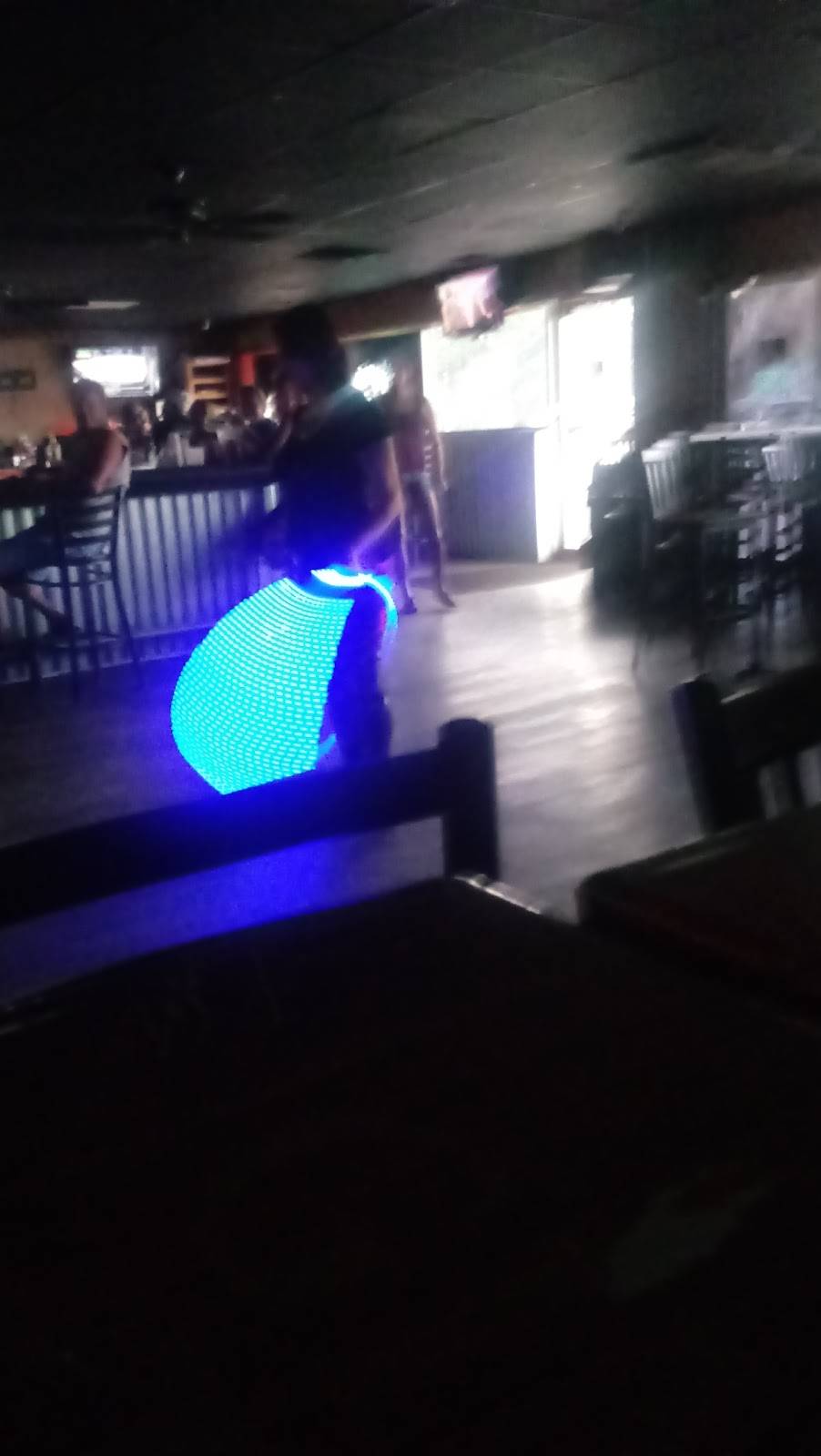 CJs Saloon | restaurant | 9401-9611 FL-43, Riverview, FL 33578, USA | 8133740373 OR +1 813-374-0373