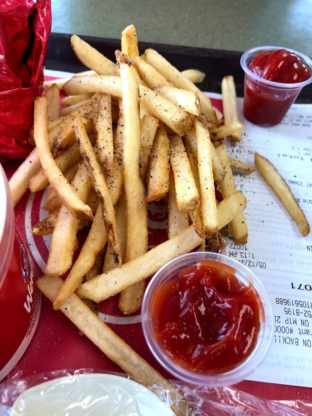 Wendys | restaurant | 1460 Kennedy Rd, Scarborough, ON M1P 2L7, Canada | 4167528195 OR +1 416-752-8195