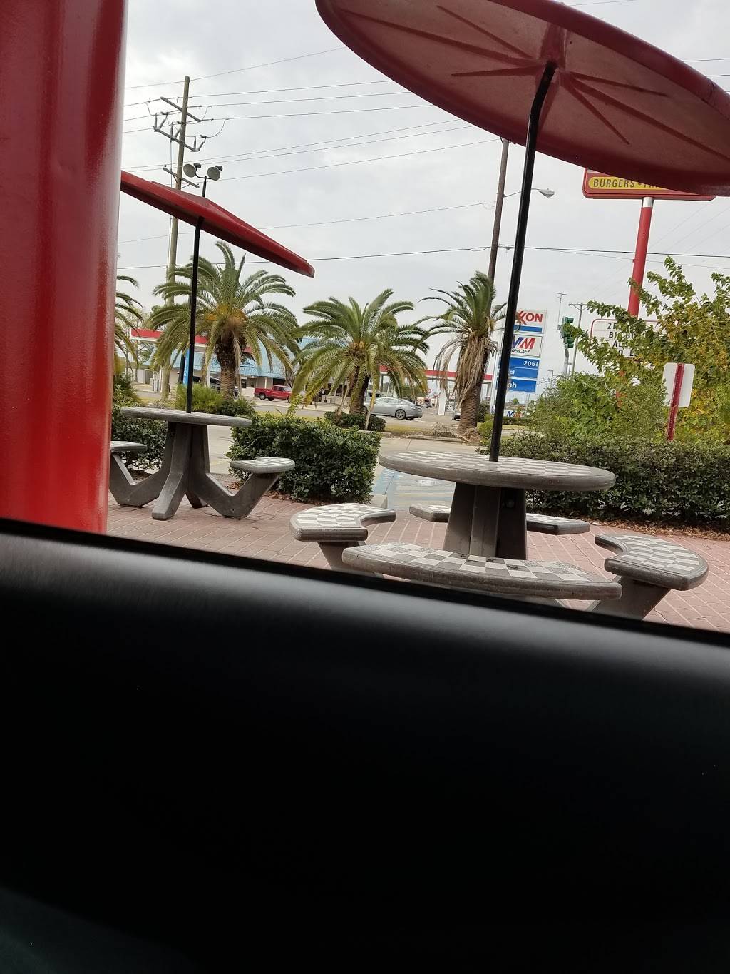 Checkers | restaurant | 1100 E Admiral Doyle Dr, New Iberia, LA 70560, USA | 3373651009 OR +1 337-365-1009