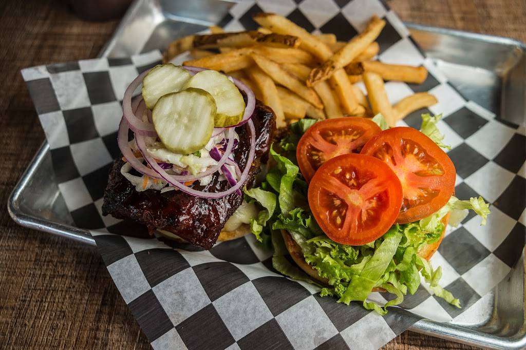 One Hot Mamas American Grille | restaurant | 1 Greenwood Dr Ste 7A, Hilton Head Island, SC 29928, United States | 8436826262 OR +1 843-682-6262