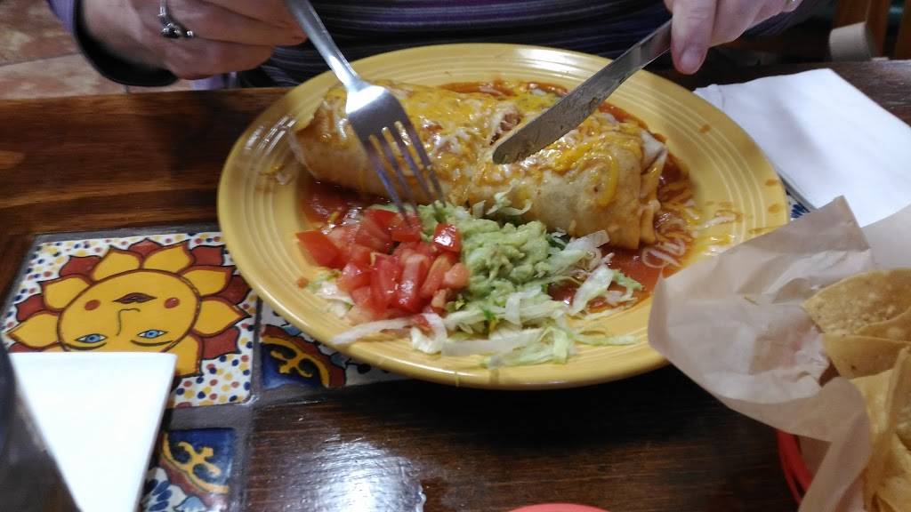 La Casita | restaurant | 1668 E 2nd St, Banning, CA 92220, USA | 9517973702 OR +1 951-797-3702