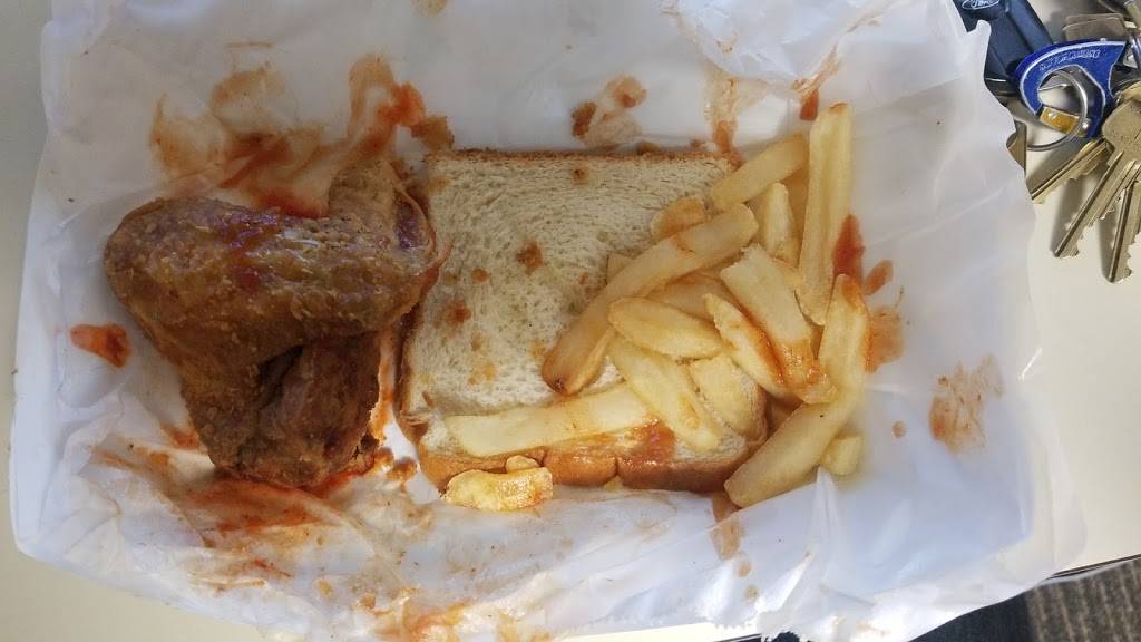 Harolds Chicken | meal takeaway | 1635 E Baseline Rd suite 105, Phoenix, AZ 85042, USA | 6026751082 OR +1 602-675-1082