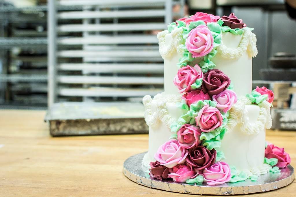 Eddies Bakery Cafe | bakery | 7089 N Cedar Ave, Fresno, CA 93720, USA | 5593230900 OR +1 559-323-0900