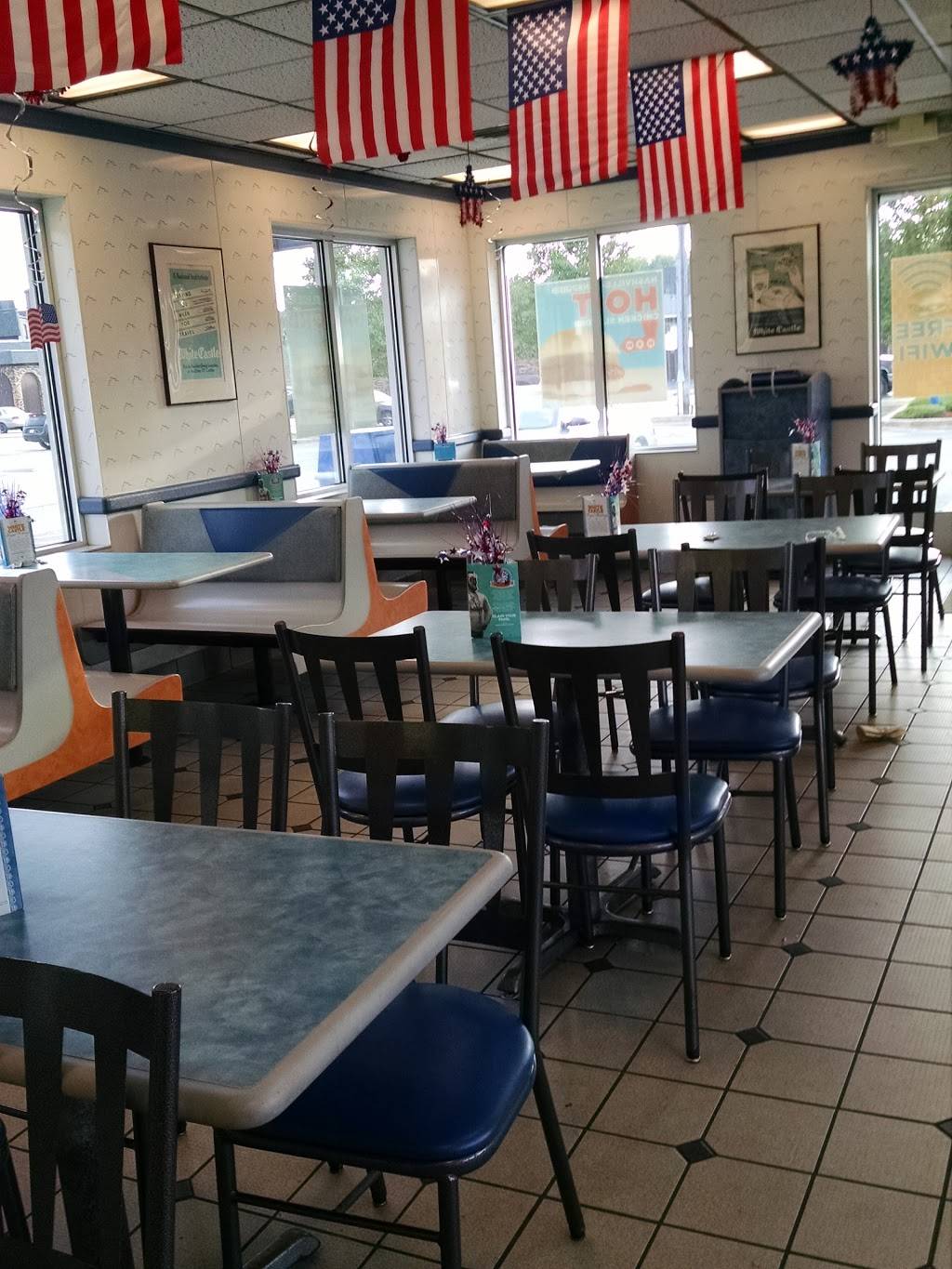 White Castle | restaurant | 10555 Harlem Ave, Chicago Ridge, IL 60415, USA | 7089231821 OR +1 708-923-1821