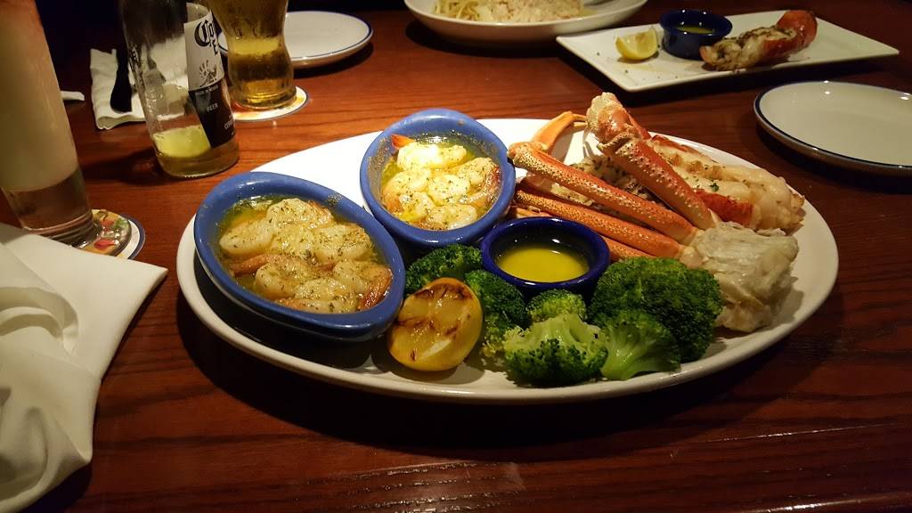 Red Lobster | restaurant | 2625 E Busch Blvd, Tampa, FL 33612, USA | 8139334093 OR +1 813-933-4093