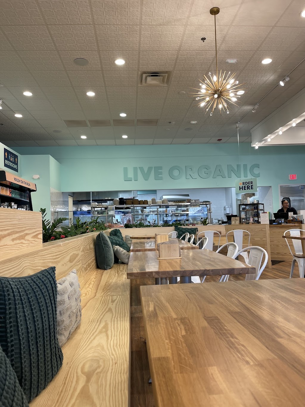 Organic Krush | restaurant | 2050 Bond St suite 140, Charlottesville, VA 22901, USA | 4344656953 OR +1 434-465-6953