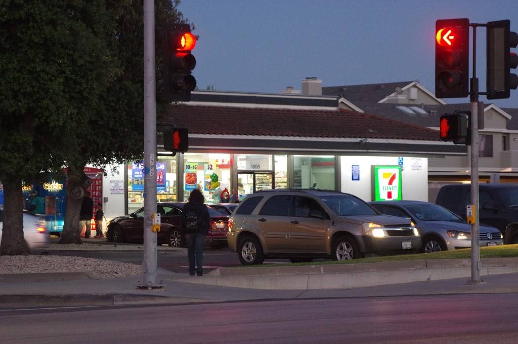 7-Eleven | bakery | 1808 N Broadway, Santa Maria, CA 93454, USA | 8059221323 OR +1 805-922-1323