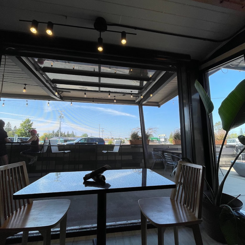 HR Bistro + Bar | restaurant | 680 US-2, Grand Rapids, MN 55744, USA | 2183263458 OR +1 218-326-3458