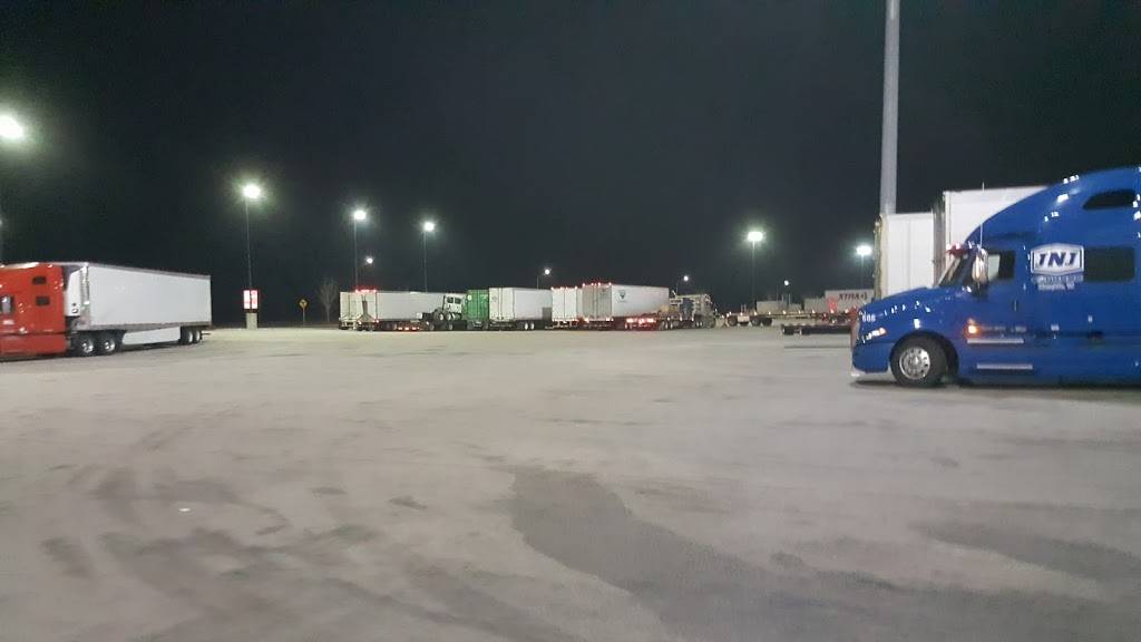 Petro Brand New | restaurant | Wilmington, IL 60481, USA | 7792327975 OR +1 779-232-7975