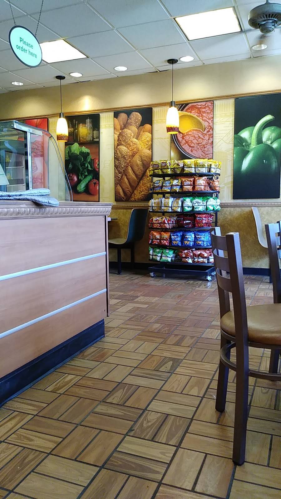 Subway | restaurant | 2217 E 42nd St, Lorain, OH 44055, USA | 4402777870 OR +1 440-277-7870