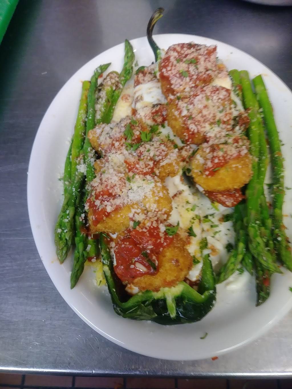 Winchells Pub & Grill | restaurant | 10620 S Eastern Ave, Henderson, NV 89052, USA | 7029146763 OR +1 702-914-6763