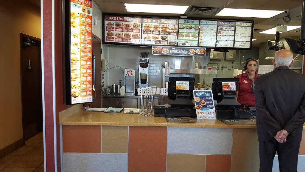 Jack in the Box | restaurant | 2365 E Windmill Ln, Las Vegas, NV 89123, USA | 7028966633 OR +1 702-896-6633