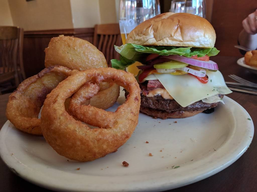 A. J. OBradys Irish Pub & Grill | restaurant | N88W16495 Main St, Menomonee Falls, WI 53051, USA | 2622501095 OR +1 262-250-1095