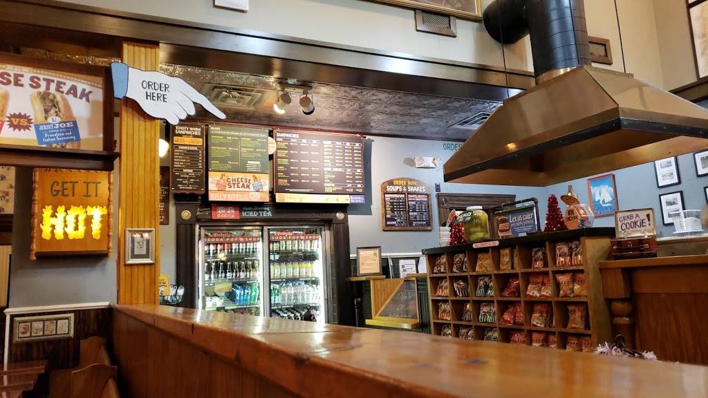 Potbelly Sandwich Shop | restaurant | 899 W Main St, Lake Geneva, WI 53147, USA | 2622484663 OR +1 262-248-4663