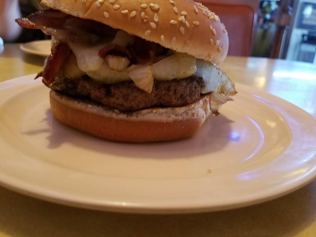 Hodges Cafe | restaurant | 897 Wooster Rd W, Barberton, OH 44203, USA | 3308256073 OR +1 330-825-6073