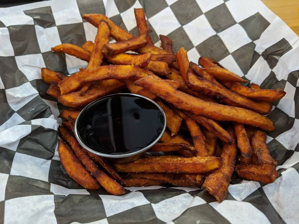 Bartholomews Bistro & Gallery | restaurant | 1415 E State Blvd, Fort Wayne, IN 46805, USA | 2603996234 OR +1 260-399-6234