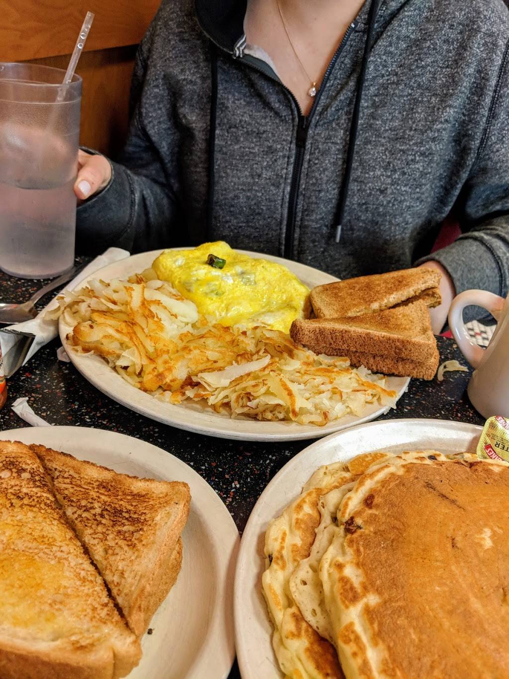 Nicky Ds Coney Island | restaurant | 32657 Woodward Ave, Royal Oak, MI 48073, USA | 2485491488 OR +1 248-549-1488