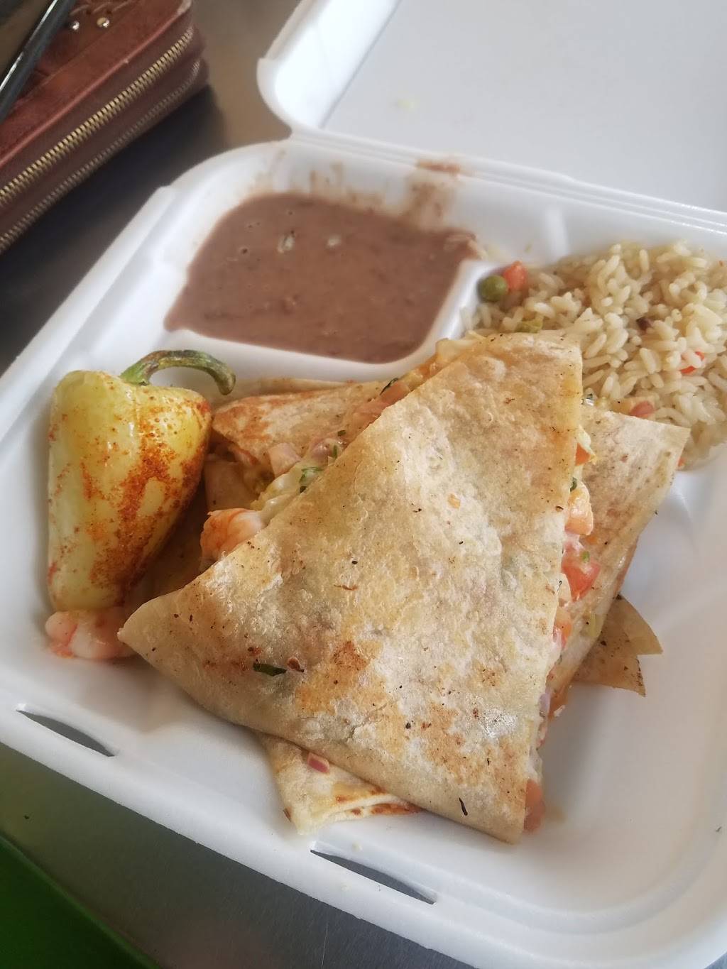 Fish Taco Express | restaurant | 5144 E Beverly Blvd, Los Angeles, CA 90022, USA | 3232648233 OR +1 323-264-8233