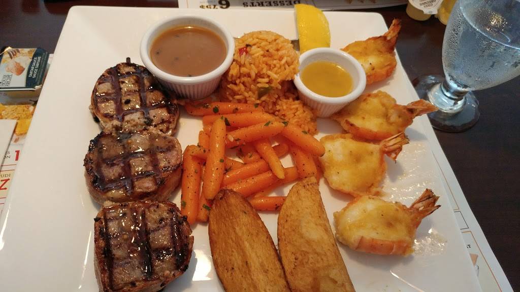 Restaurant Casa Grecque | restaurant | 259 Boulevard Curé-Labelle, Sainte-Thérèse, QC J7E 2X6, Canada | 4509512596 OR +1 450-951-2596