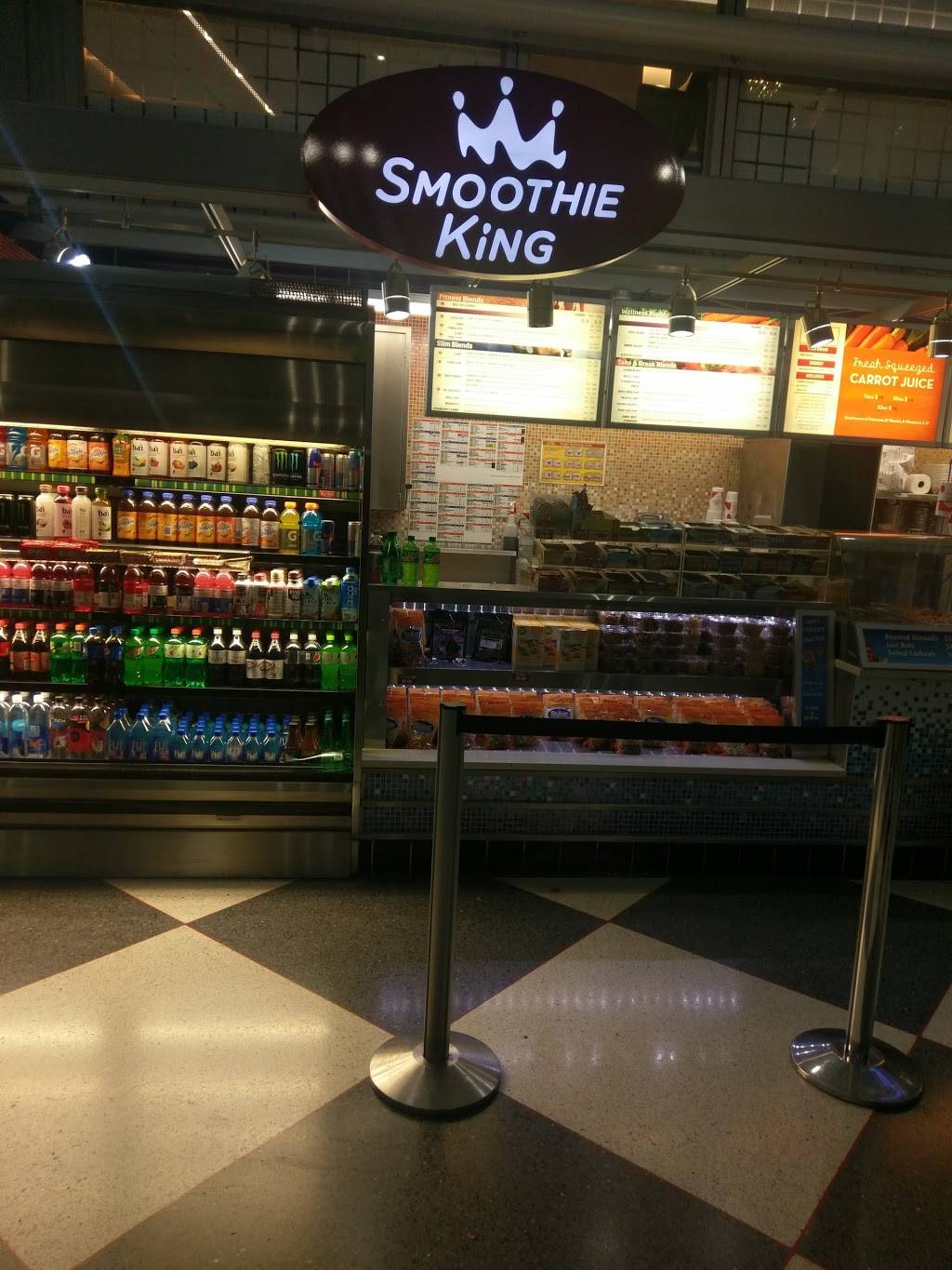 Smoothie King | restaurant | United Terminal 1 Gate B-6 Chicago OHare Airport, Chicago, IL 60666, USA | 8005774200 OR +1 800-577-4200