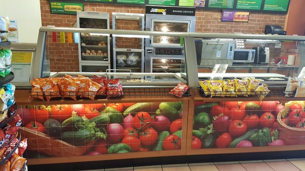 Subway | meal takeaway | 98th &, Central Ave SW, Albuquerque, NM 87121, USA | 5058332776 OR +1 505-833-2776