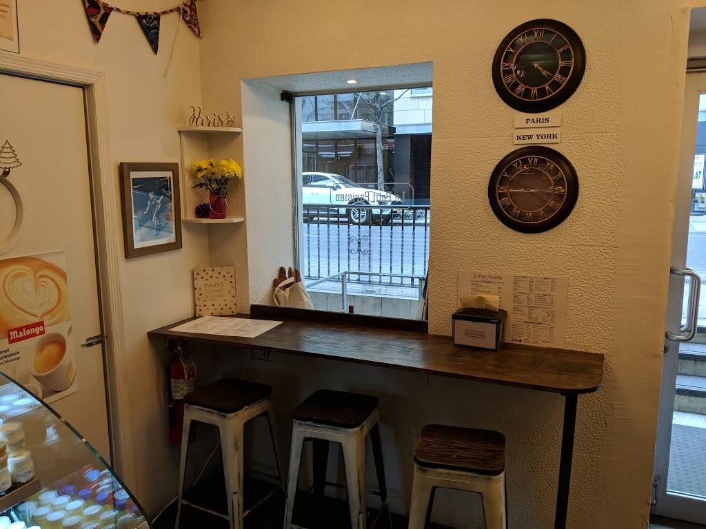 Le Petit Parisien | restaurant | 251 E 53rd St, New York, NY 10022, USA | 9173883039 OR +1 917-388-3039
