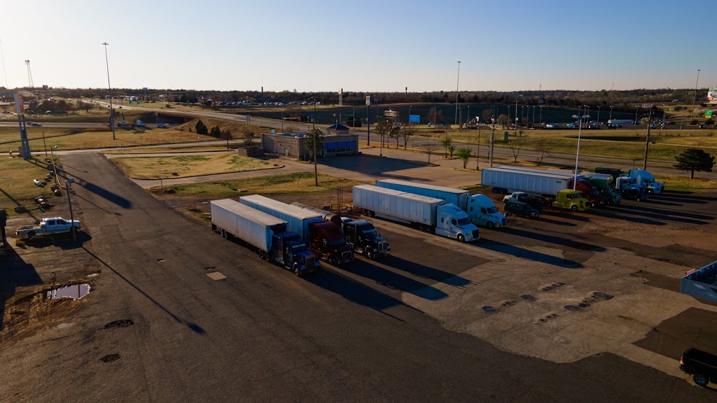 eExpress | restaurant | 12204 N I- 35 Service Rd, Oklahoma City, OK 73131, USA | 4054783052 OR +1 405-478-3052