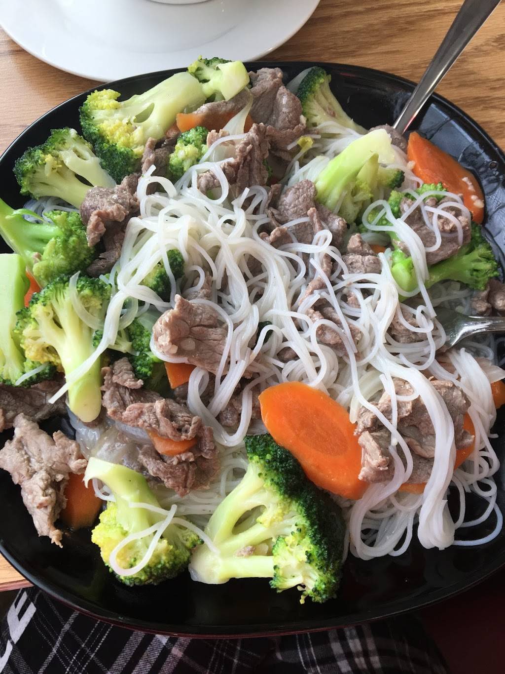 So Good Restaurant Inc | restaurant | 717 Somerset St W, Ottawa, ON K1R 6P7, Canada | 6132330138 OR +1 613-233-0138