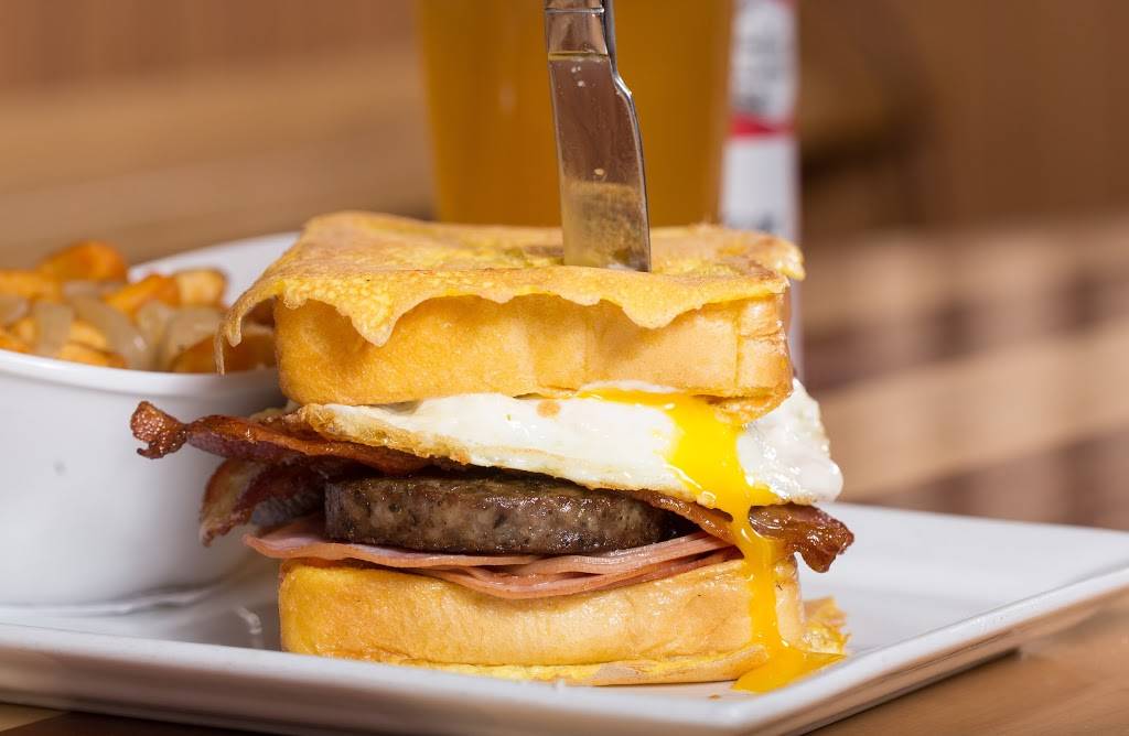 Woodies Flat | restaurant | 1535 N Wells St, Chicago, IL 60610, USA | 3126430093 OR +1 312-643-0093