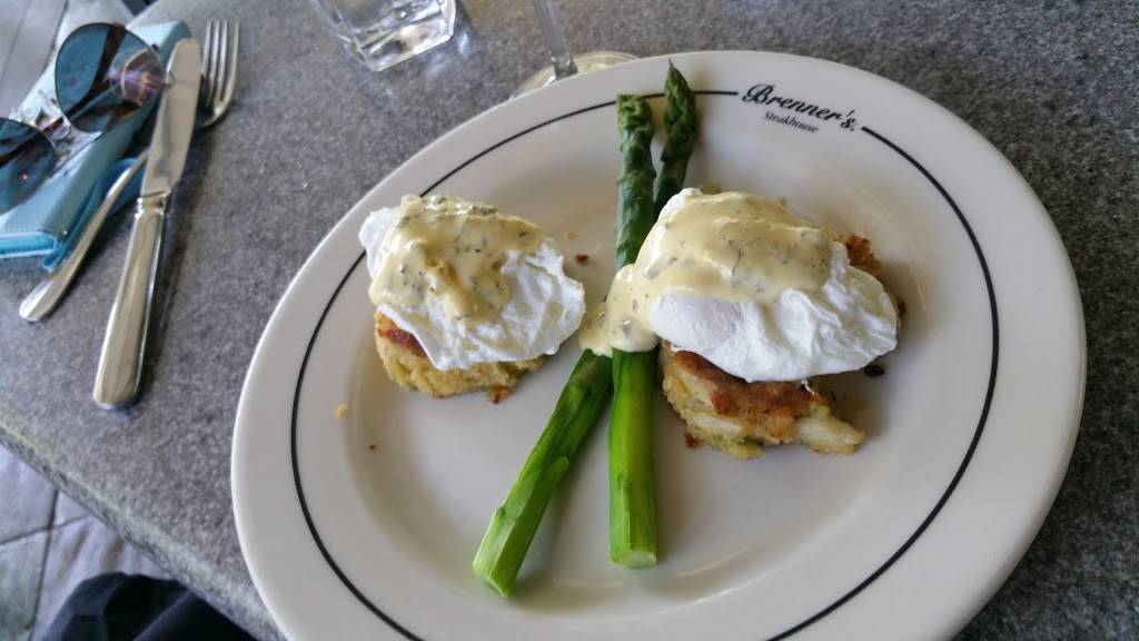 Brenners on the Bayou | restaurant | 1 Birdsall St, Houston, TX 77007, USA | 7138684444 OR +1 713-868-4444