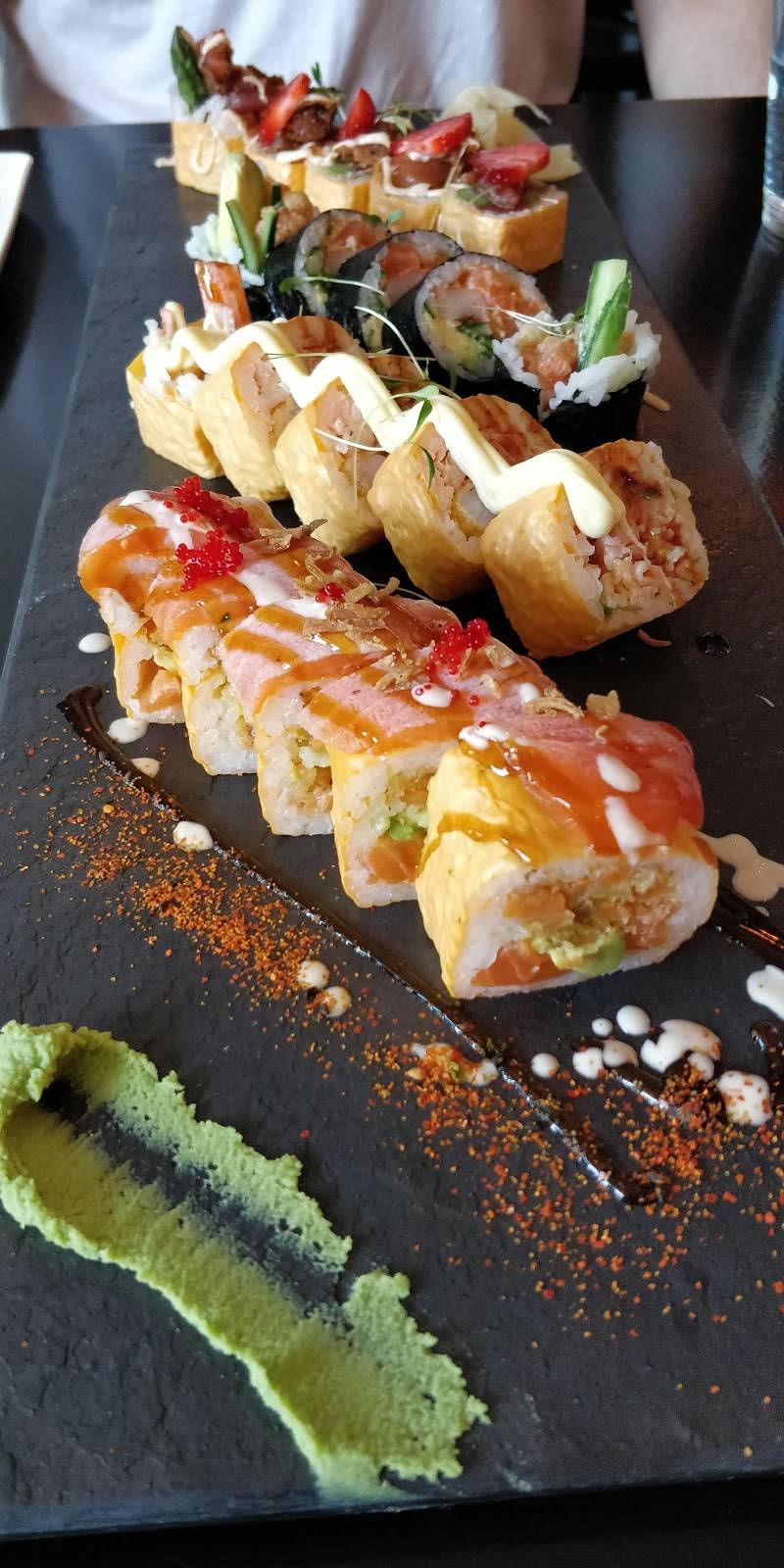 LAtelier Sushi | restaurant | 6 Rue Turgeon, Sainte-Thérèse, QC J7E 3H3, Canada | 4509519295 OR +1 450-951-9295