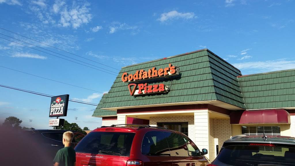 Godfathers Pizza | meal delivery | 1703 4th St SE, Mason City, IA 50401, USA | 6414245133 OR +1 641-424-5133