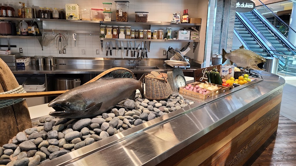 Duke’s Seafood | restaurant | 500 Bellevue Way NE Ste 212, Bellevue, WA 98004, USA | 4255052247 OR +1 425-505-2247