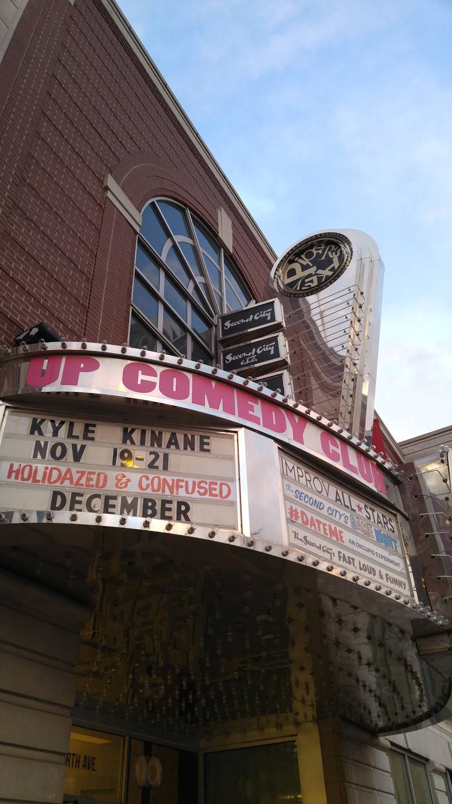 UP Comedy Club | restaurant | 230 W North Ave, Chicago, IL 60614, USA | 3126624562 OR +1 312-662-4562