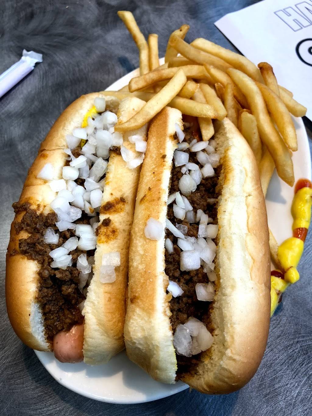 G&L Hot Dogs | restaurant | 1705 Holton Rd, Muskegon, MI 49445, USA | 2317606499 OR +1 231-760-6499