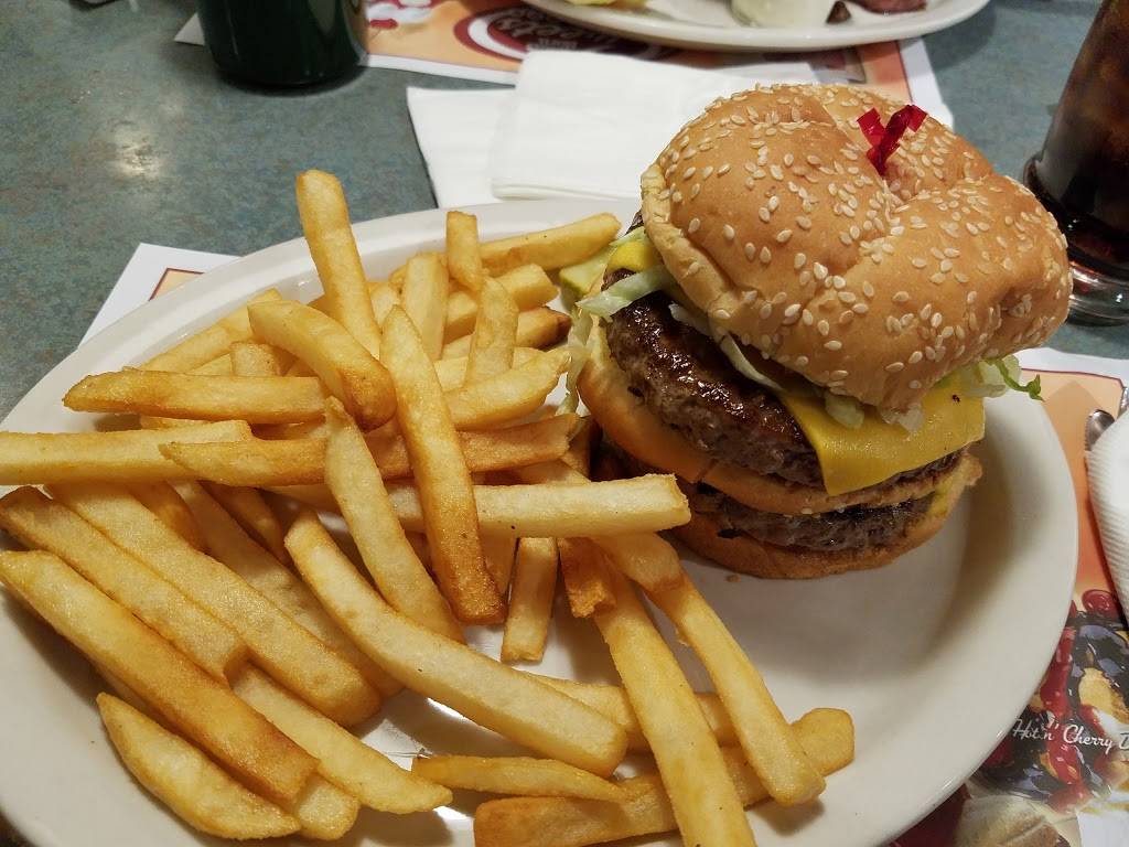 Rams Horn | restaurant | 16250 Fort St, Southgate, MI 48195, USA | 7342850750 OR +1 734-285-0750