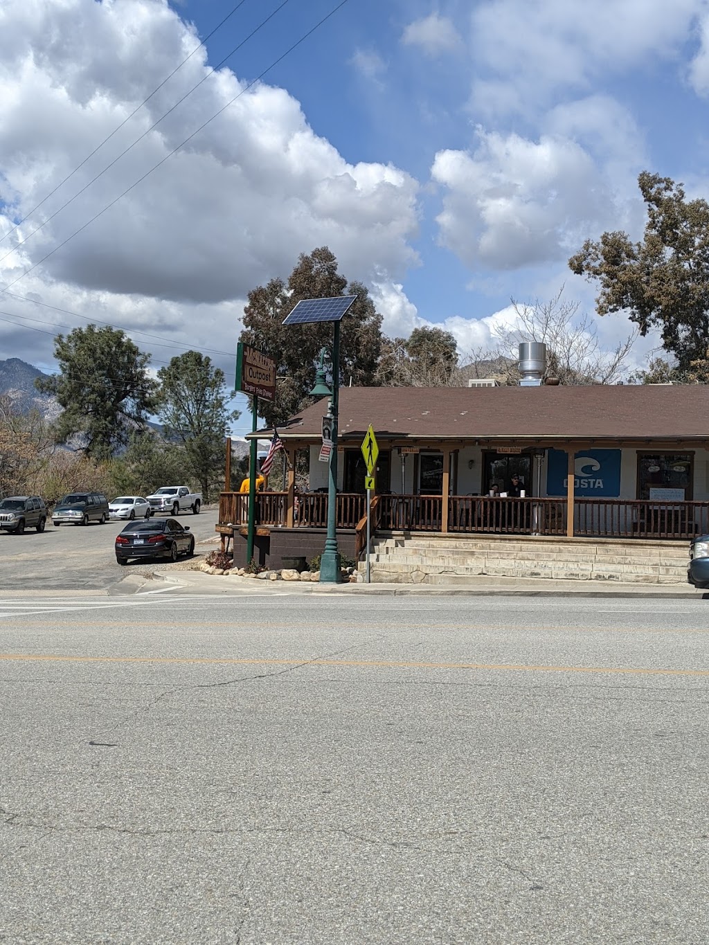 McNallys Outpost | restaurant | 11301 Kernville Rd Suite C, Kernville, CA 93238, USA | 7603762431 OR +1 760-376-2431