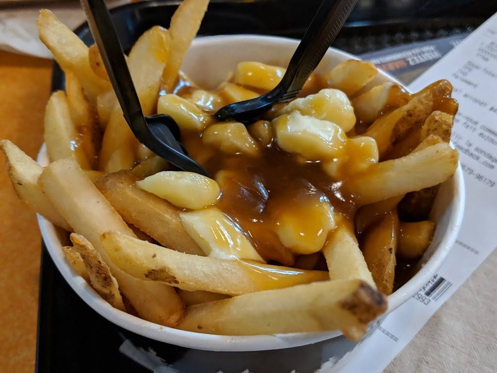 Harveys | restaurant | 7475 Boulevard Décarie, Montréal, QC H4P 2G9, Canada | 5147383588 OR +1 514-738-3588